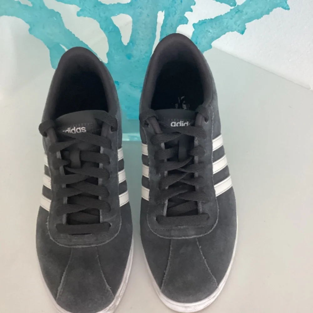 REDUCED WMNS Gray Suede White Leather ADIDAS three stripes sneakers worn 2x 7.5